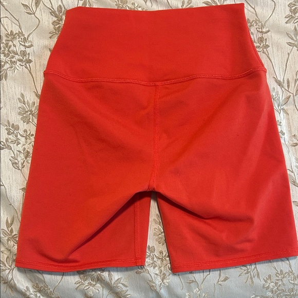 ALO Yoga Red Sports Bra and shorts Set - Picture 2 of 5